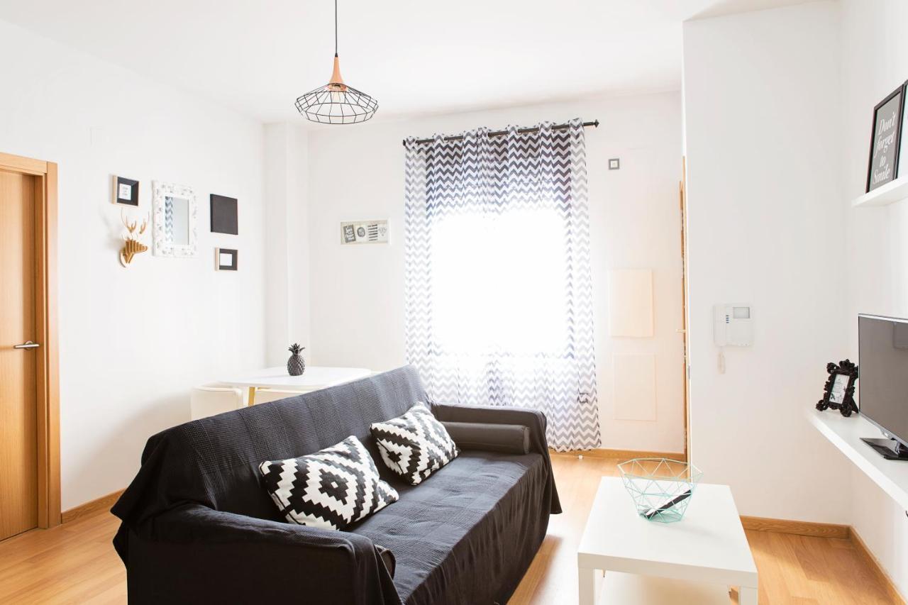Homely Malaga Refino Oriental Exterior foto