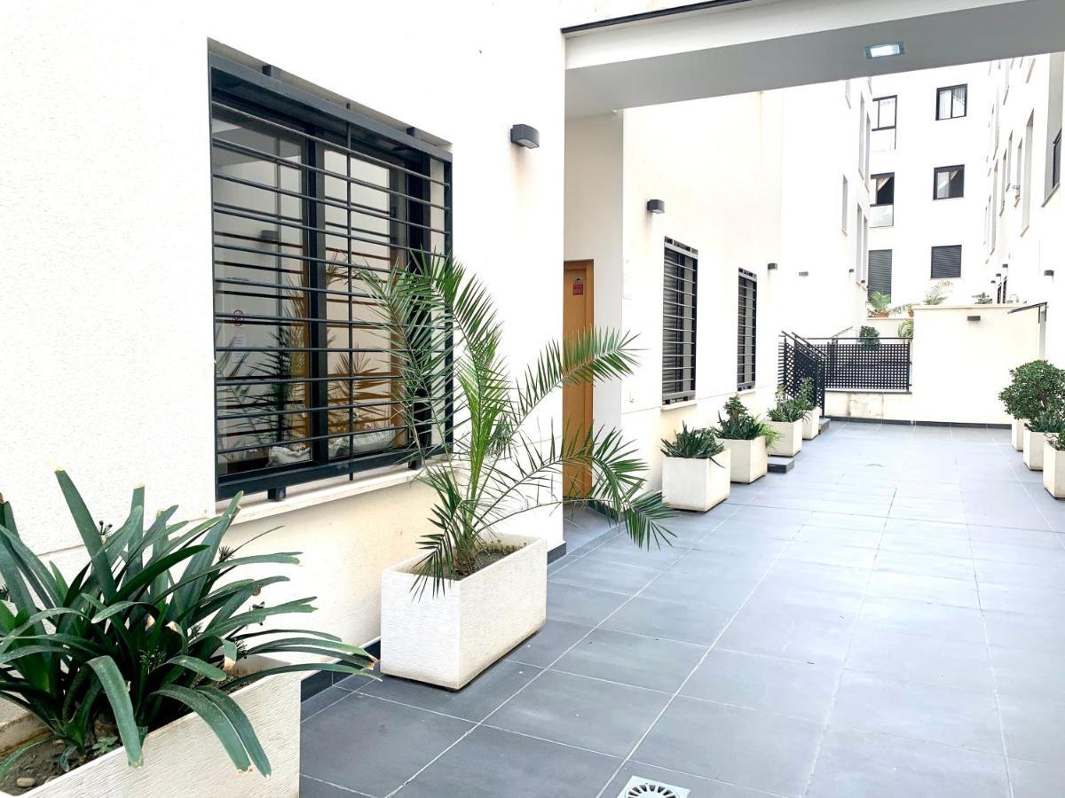 Homely Malaga Refino Oriental Exterior foto