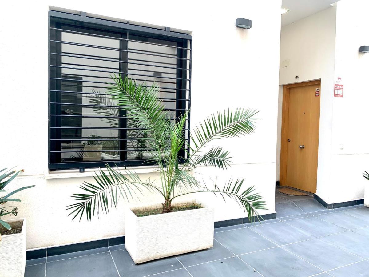 Homely Malaga Refino Oriental Exterior foto